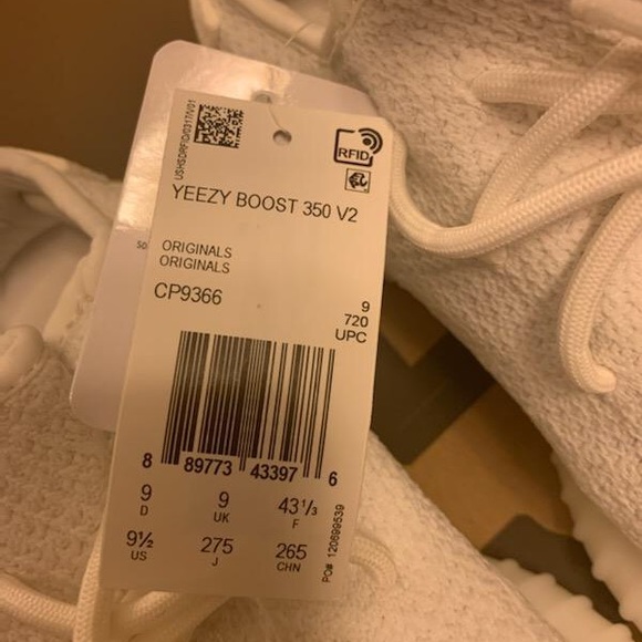 Adidas yeezy 350 v2 triple white main image 4